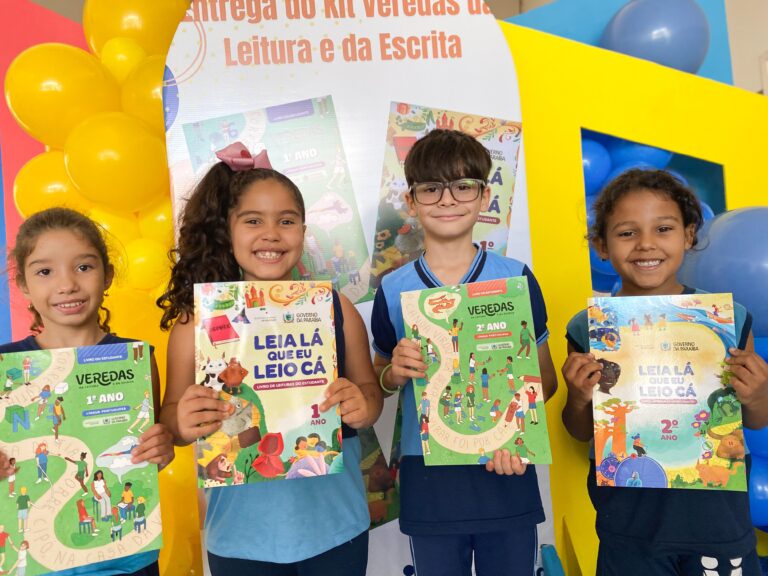 Estudantes monteirenses recebem livros da coleção “Veredas da Leitura e da Escrita”