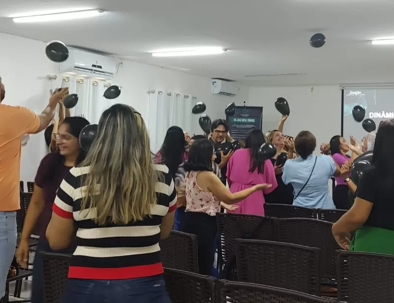 Servidores de Quixaba Participam de Capacitação em Motivação e Qualidade de Atendimento