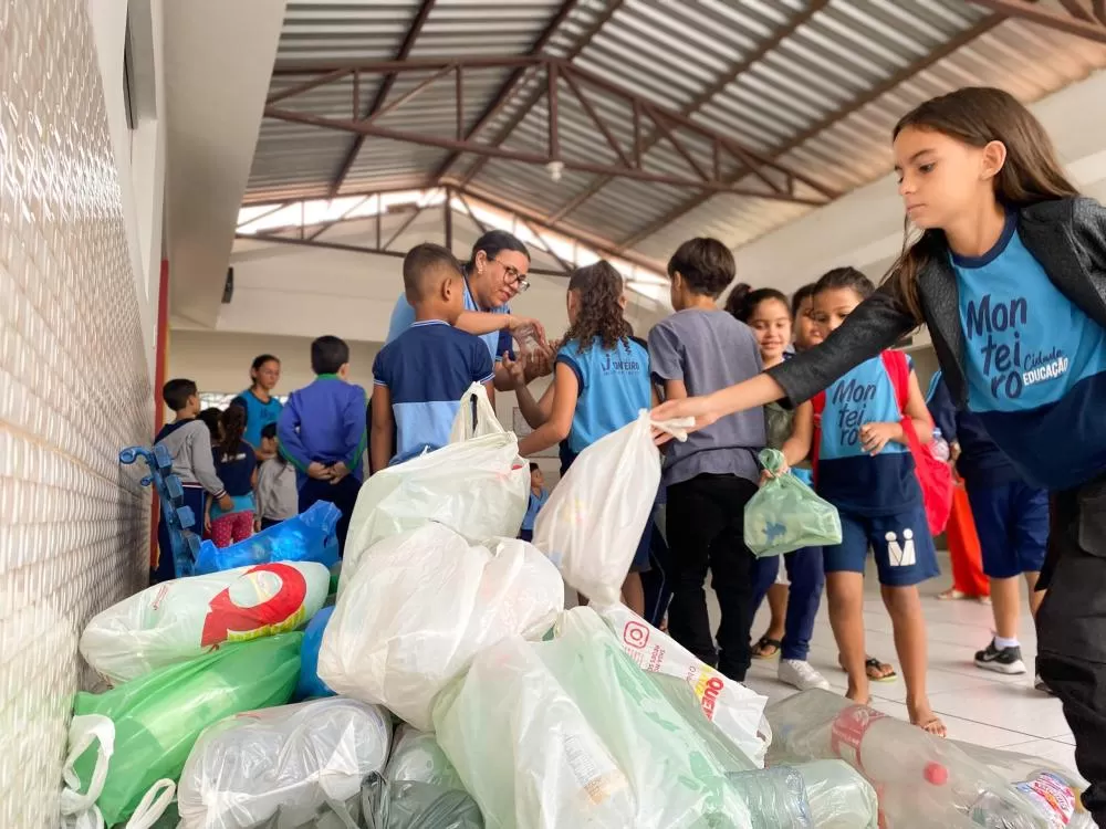 Secretarias Municipais de Monteiro iniciam campanha “Monteiro Cidade Limpa” com projeto Segunda da Reciclagem