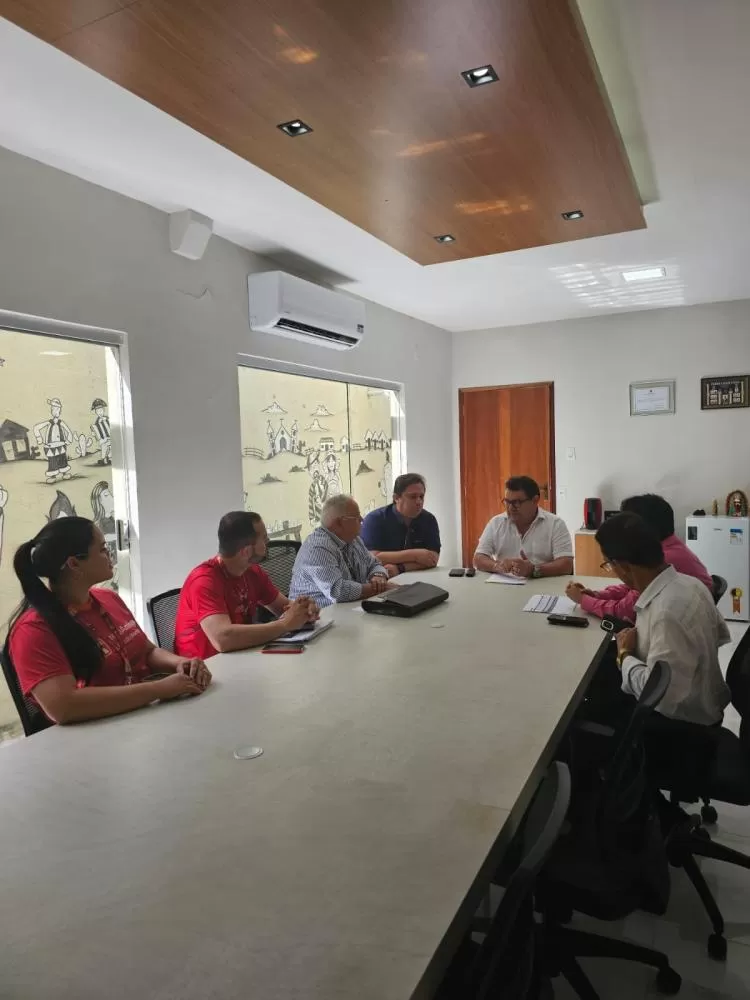 Prefeito de Soledade Discute Parcerias e Investimentos com Representantes do Banco do Nordeste