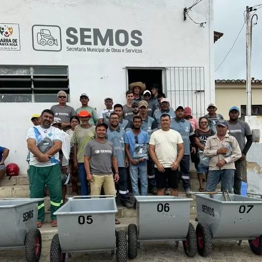 Prefeitura de Barra de Santa Rosa Renova Fardamento e Itens de Trabalho para Funcionários da Secretaria de Obras e Serviços