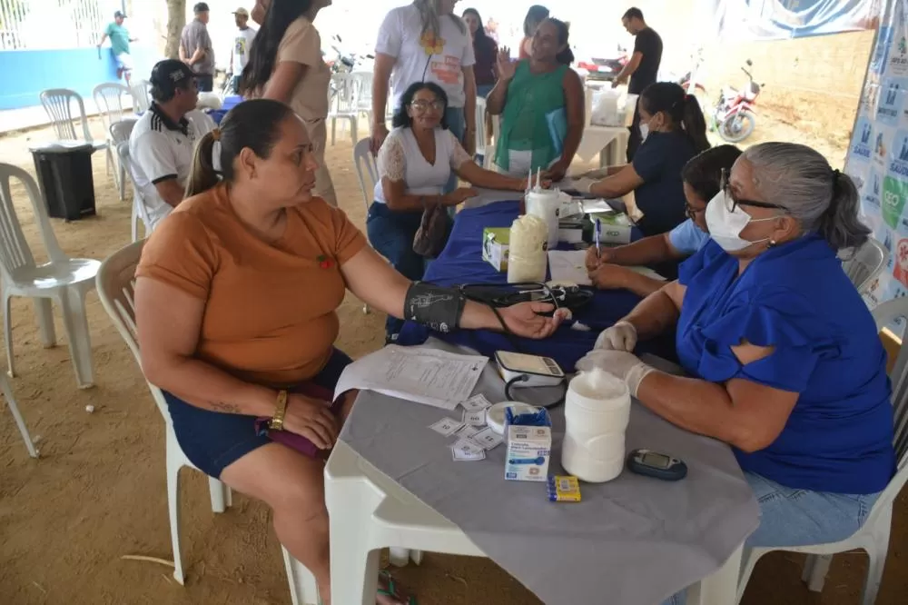 Em Monteiro, Vila Santa Maria recebe Programa Feira de Saúde na Comunidade e moradores são beneficiados