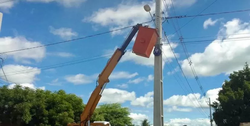 Prefeitura de Bom Jesus intensifica reposição de lâmpadas no município