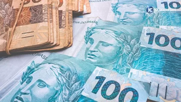 Receita paga maior lote de restituição do Imposto de Renda 2024 esta semana; veja quem recebe