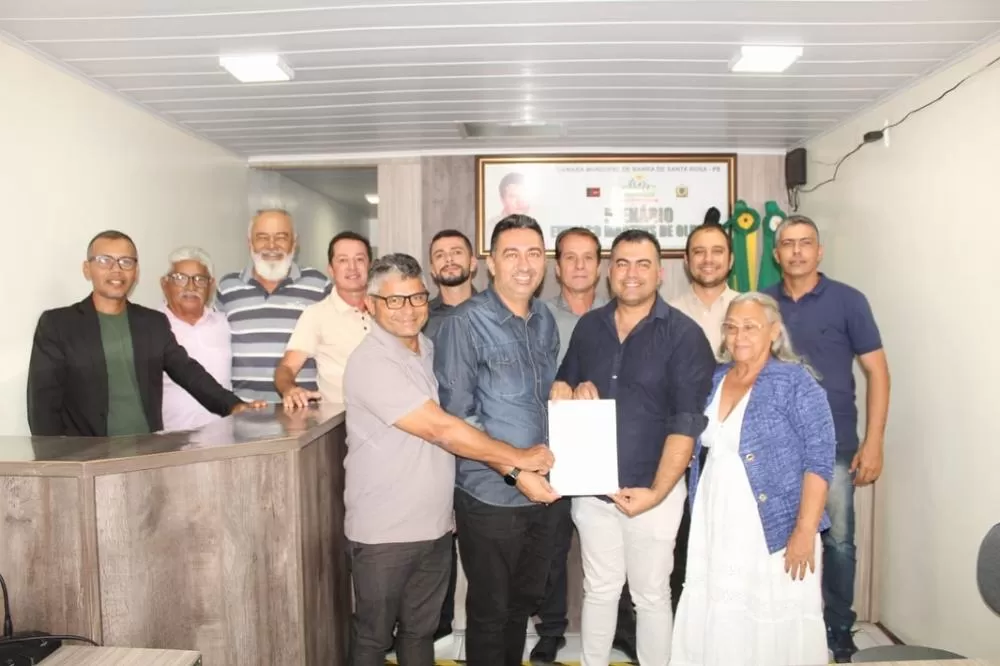 Prefeito de Barra de Santa Rosa participa de sessão na Câmara Municipal e agradece parceria em inclusão no Mapa do Turismo