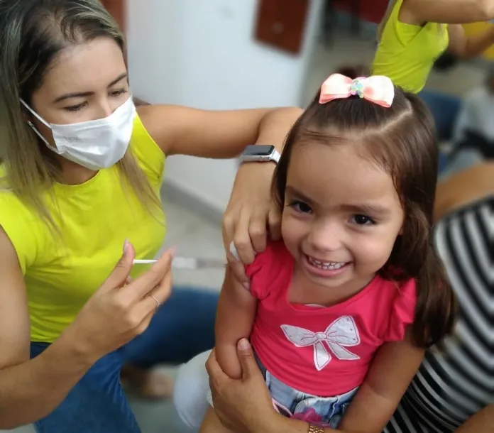 João Pessoa mantém vacinação contra Poliomielite, Influenza, Covid-19 e Dengue nesta sexta-feira