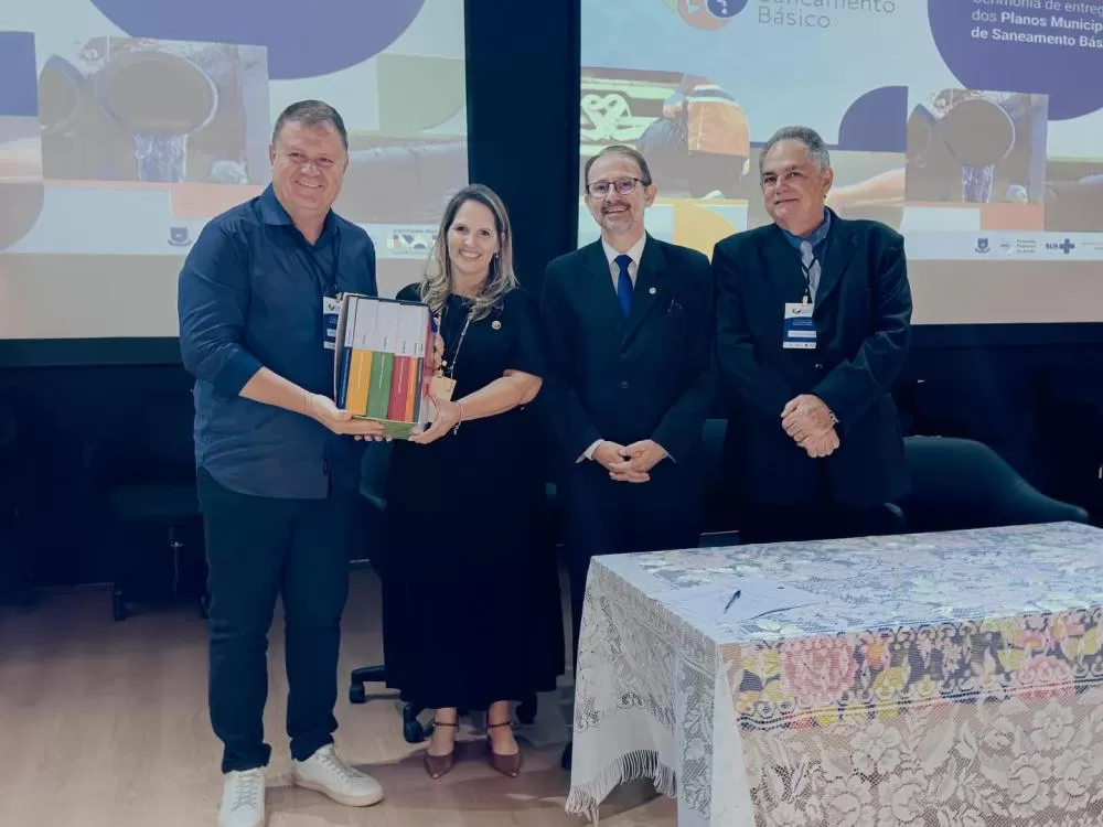 Boa Vista recebe Plano Municipal de Saneamento Básico e prefeito destaca avanços