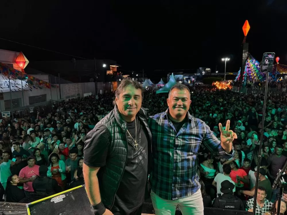 Segunda Noite do São João na Praça em Barra de Santa Rosa é Marcada por Animação e Alegria