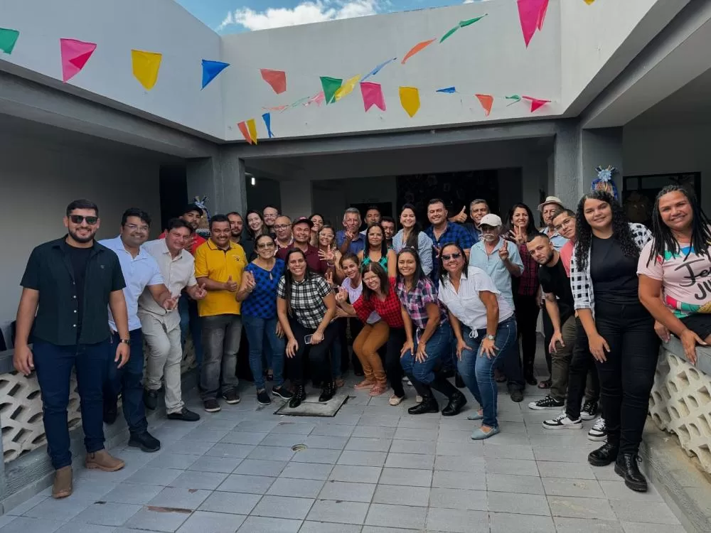 Prefeito de Barra de Santa Rosa Participa de Café Junino para Servidores e da 3ª Noite do São João Na Praça