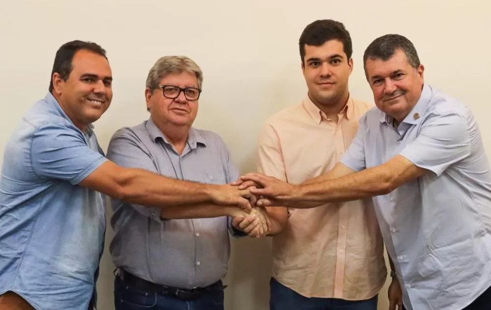 João Azevêdo referenda nome de Guilherme Coelho a prefeito de Sobrado