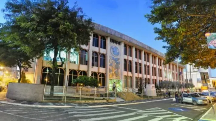 ALPB Analisa PEC para Permitir que Presidente do TCE Assuma Prefeitura de João Pessoa