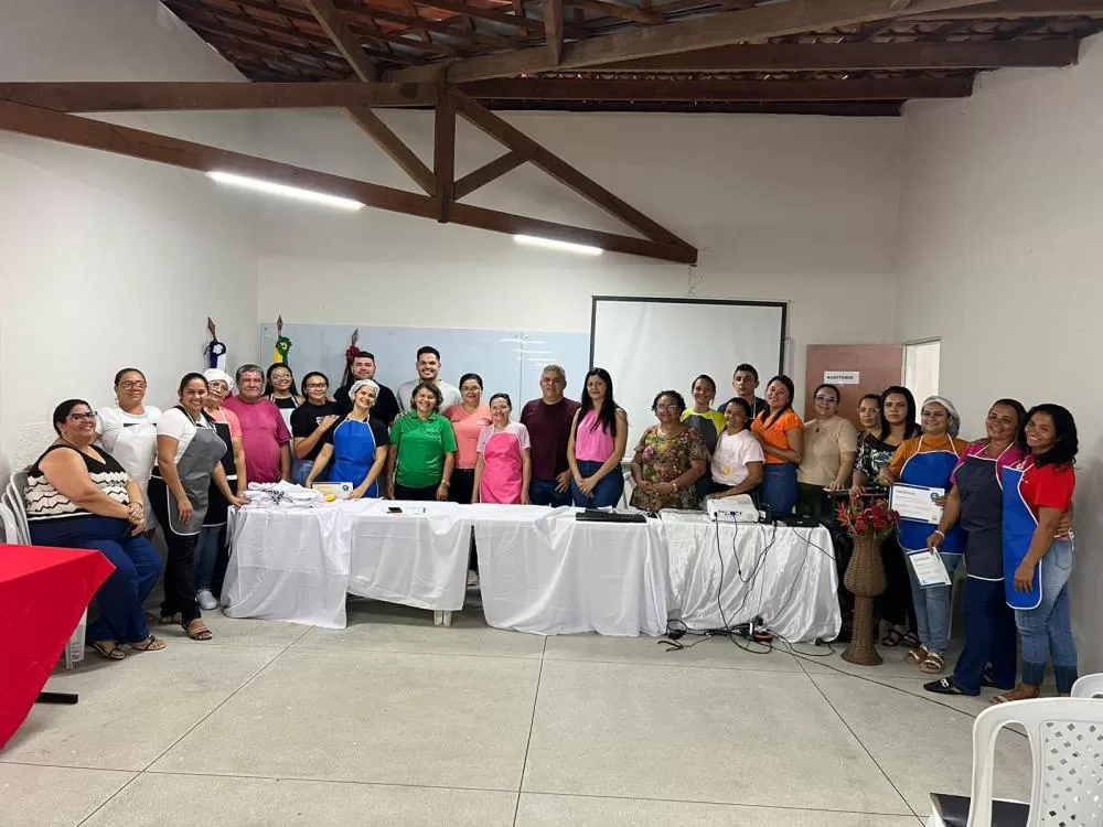 Secretaria de Educação de Diamante realiza capacitação para Merendeiras da Rede Municipal