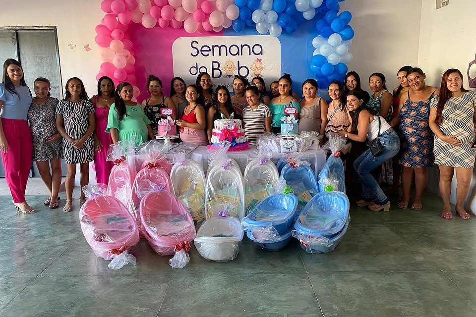 Prefeitura de Barra de Santa Rosa encerra semana do bebê com entrega de Kits Gestante