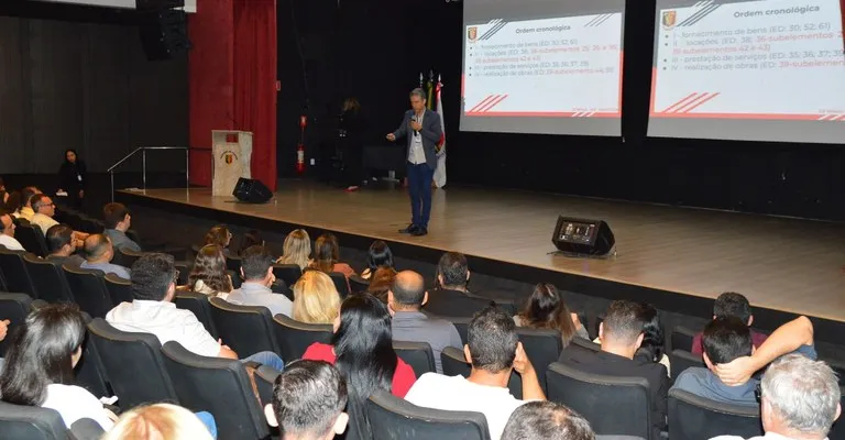 TCE reúne prefeitos e técnicos municipais para a discussão da ordem cronológica dos pagamentos