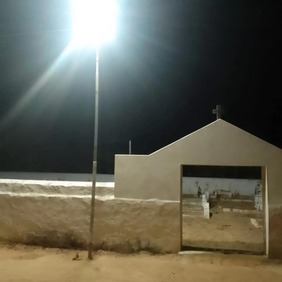 Em Soledade, Cemitério do Distrito de Bomsucesso recebe iluminação em led 