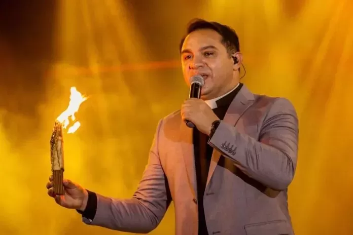 Festa das Neves: show do Padre Nilson Nunes marca a programação desta quinta