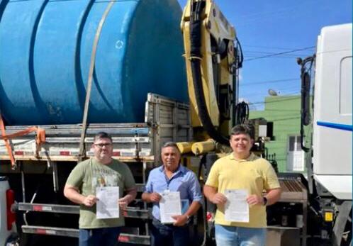 Riacho dos cavalos recebe Caixas de Armazenamento de água de 5.000 litros para amenizar crise hídrica no município