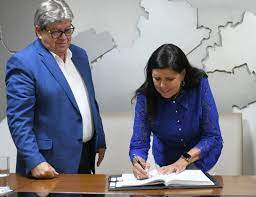 João Azevêdo tira licença e Lígia Feliciano assume governo até dia 15 de novembro