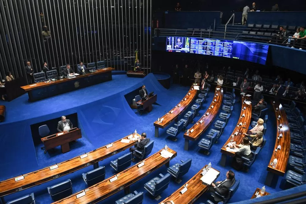 Desoneração da folha passa pelo Senado e Famup pede ajuda dos deputados para aprovação na Câmara