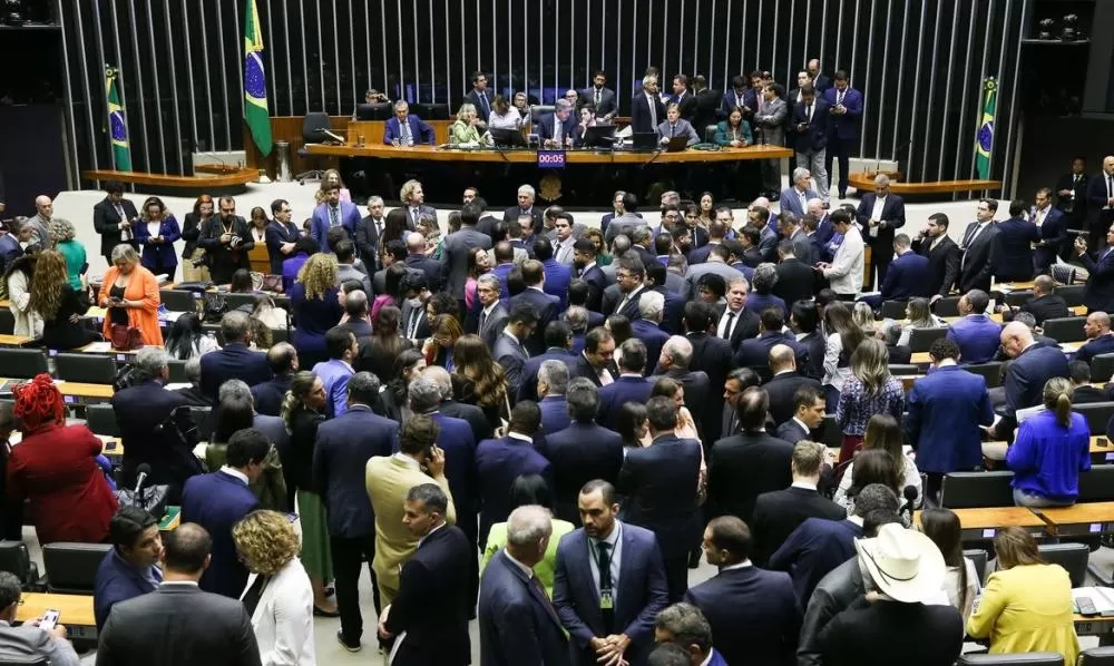 Câmara retoma votação do segundo projeto da reforma tributária