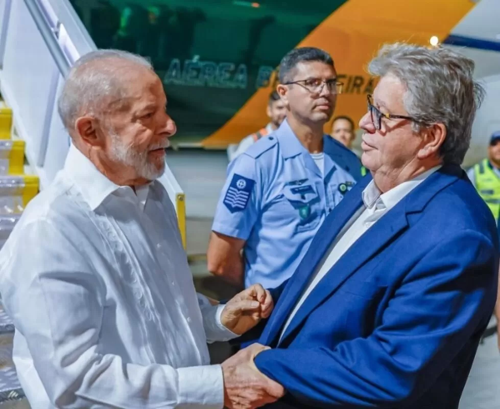 Lula já está na Paraíba e cumpre agenda em Riachão do Poço e João Pessoa