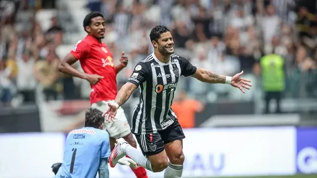 Atlético-MG vence Bragantino e chega perto de vagas para Libertadores