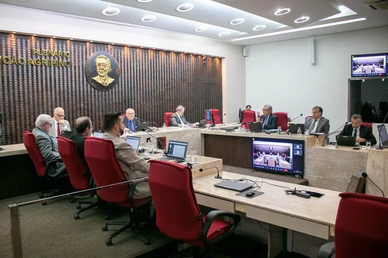 TCE imputa débitos de R$ 64 milhões a Organizações Sociais e ex-secretários de Educação da Paraíba