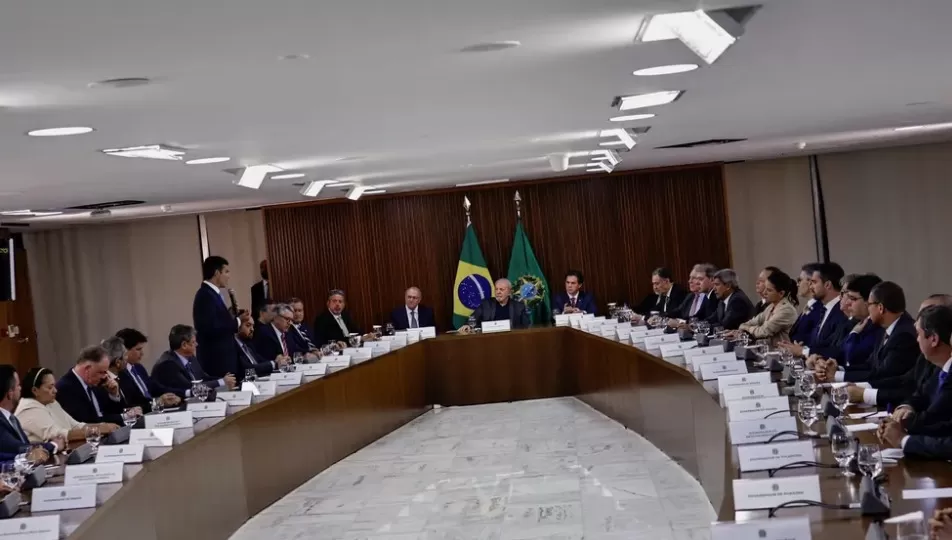 Lula se reúne com governadores e discute meios para conter crime organizado
