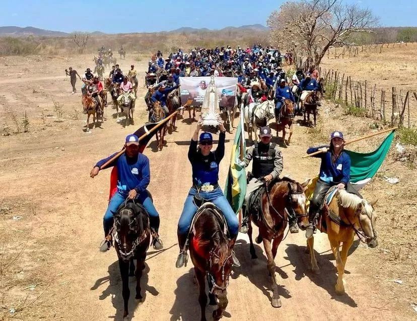 IX Cavalgada de Bom Jesus reúne cavaleiros e anima o domingo de comemorações