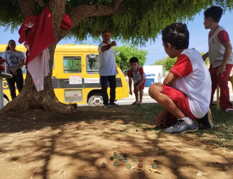 Em Quixaba, ‘Sementes do Amanhã’ promove resgate de brincadeiras antigas ao ar livre no município