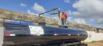 Ministros do governo Lula garantem regularização dos serviços de carros-pipa na Paraíba na 2ª, diz Veneziano