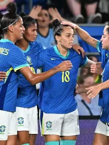 Jogadoras celebram ano positivo da seleção após vitória sobre Austrália