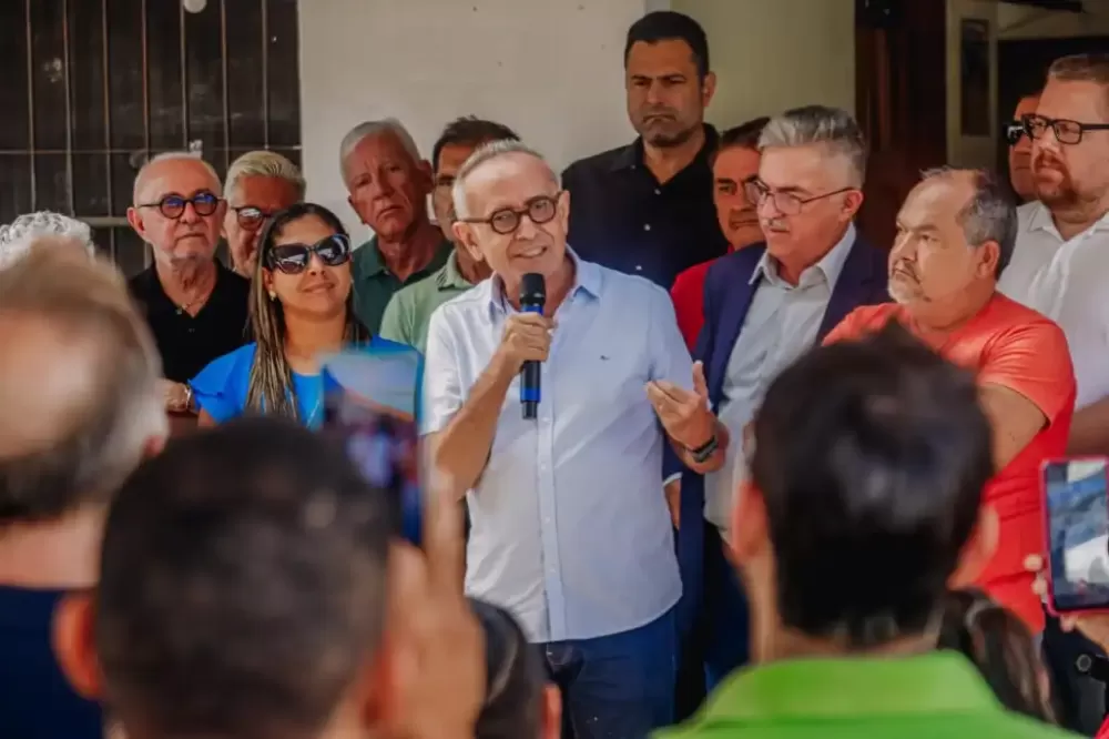 Cícero Lucena assina ordem de serviço para pavimentação de mais 13 ruas nos bairros de Mangabeira e Costa do Sol