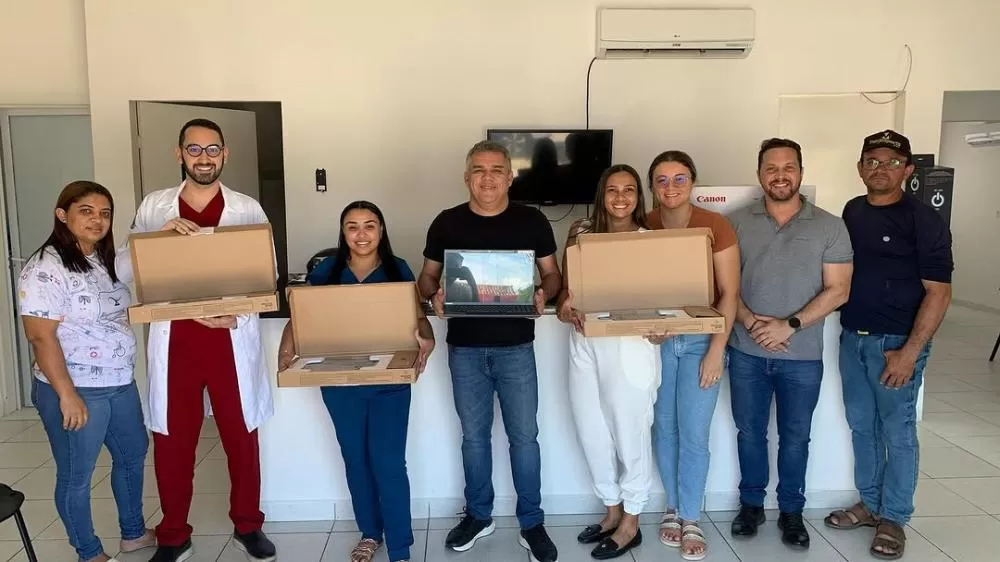 Diamante avança na modernização da saúde com entrega de materiais de informática