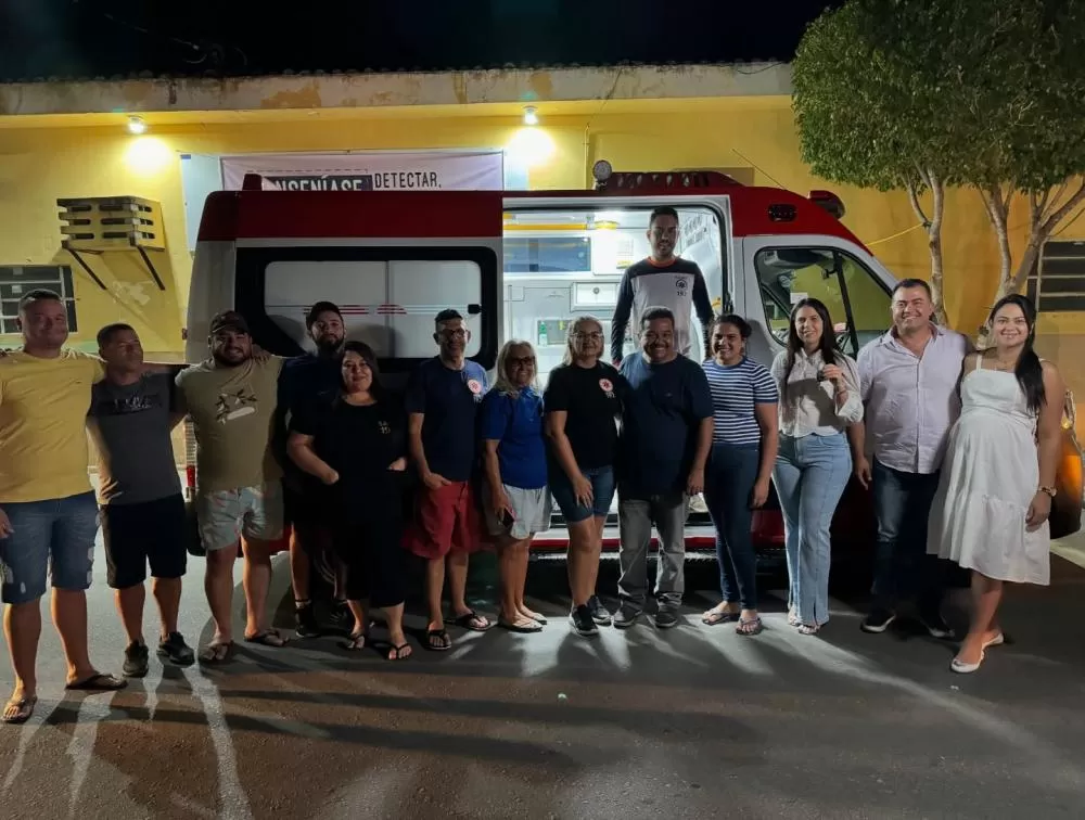 Prefeito Neto Nepomuceno entrega nova ambulância do SAMU em Barra de Santa Rosa