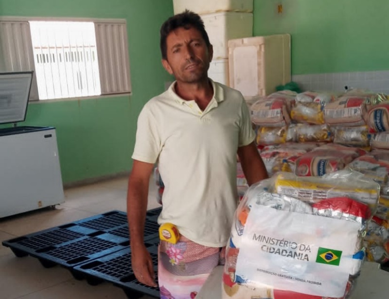 Prefeitura de São Jose do Bonfim distribui Cestas Básicas
