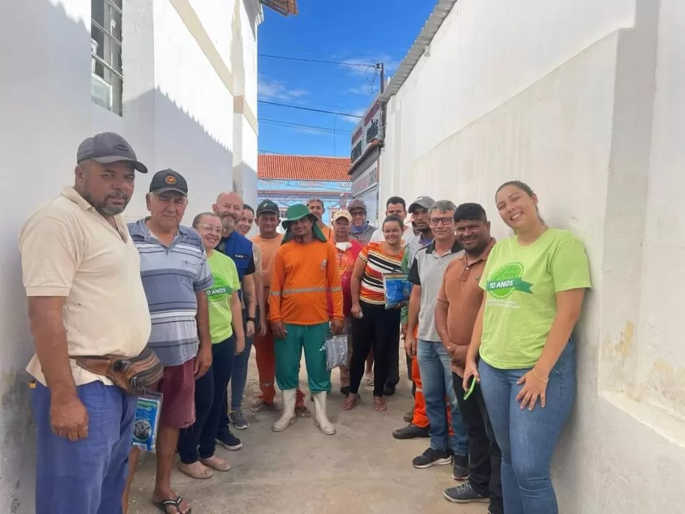 Soledade promove ação de saúde e segurança com garis