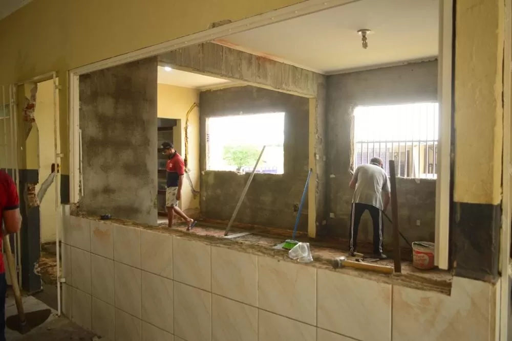 Reforma da cozinha da Escola Maria do Carmo Gonçalves avança em Bom Jesus