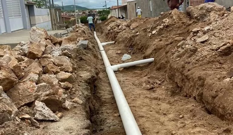 Gestão Municipal de Soledade avança com obras de esgotamento sanitário no Bairro Bela Vista.