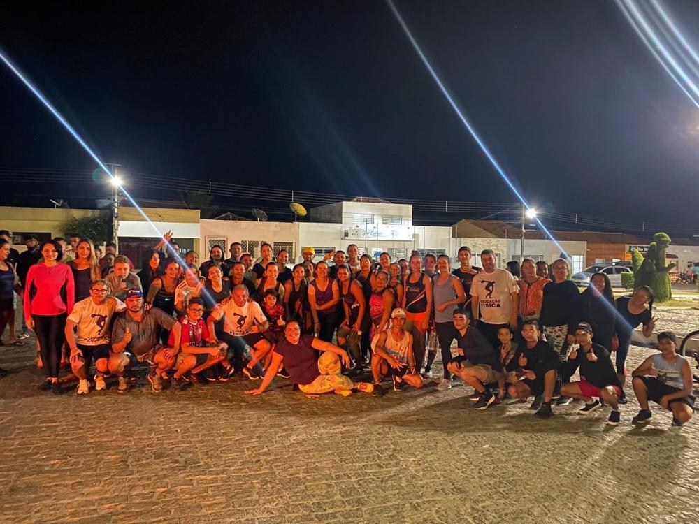 Prefeitura de Barra de Santa Rosa comemora Dia do Educador Físico com 1ª caminhada