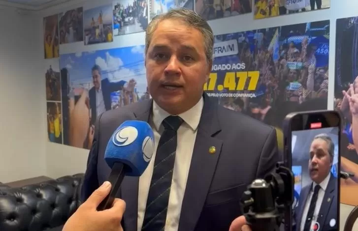 Efraim Filho vê possibilidade de nova força política na Paraíba para 2026