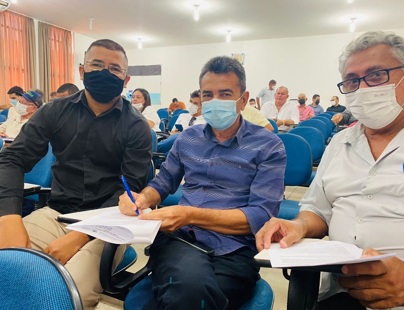 Prefeito Zé Pereira de Matureia, assina adesão ao Garantia-Safra 2022/2023