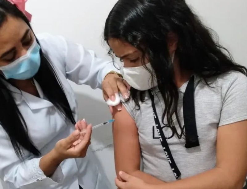 Prefeitura de Quixaba realiza dia D de vacinação contra a COVID neste sábado, 26; haverá também vacinas de rotina