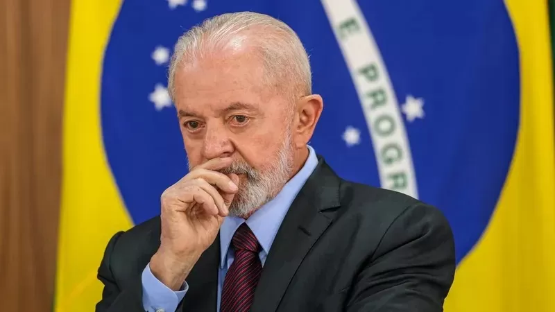 Governo Lula estuda mudanças em três ministérios e ajustes na articulação política