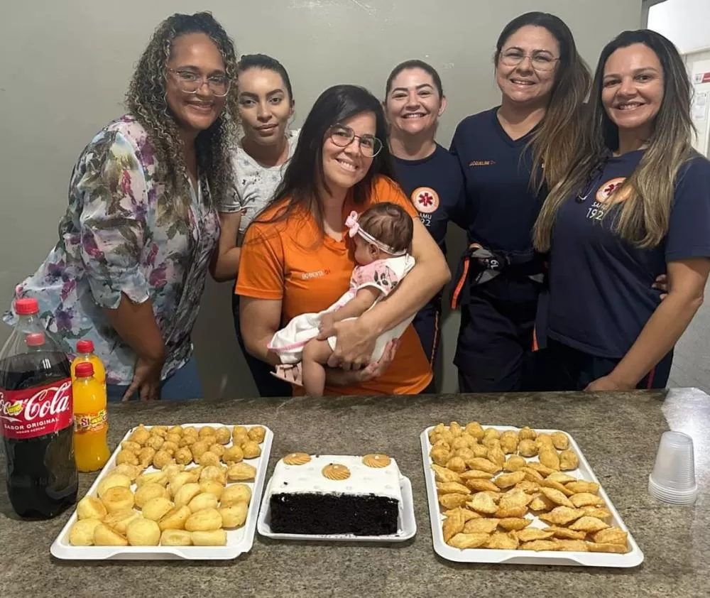 Direção do SAMU de Soledade homenageia equipe com um café da tarde alusivo ao dia 8 de Março. 