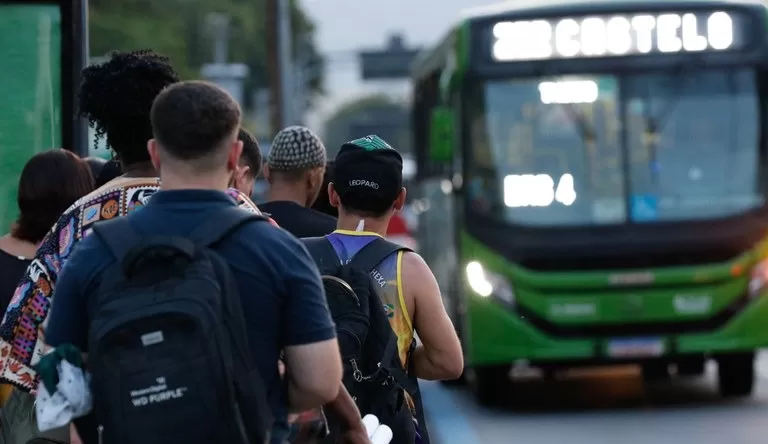 Quatro cidades paraibanas receberão 90 ônibus menos poluentes