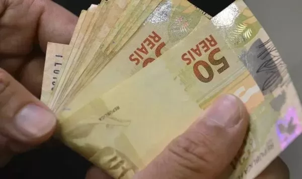 Governo antecipa 13º de aposentados do INSS para abril e maio