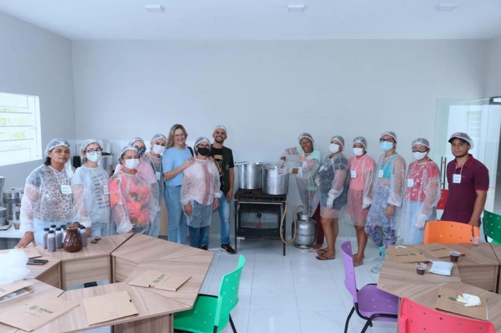 Prefeitura de Soledade realiza com sucesso o Curso de Produção de Iogurte, Bebida Láctea e Doce de Leite, destinado aos jovens com idade de 18 a 29 anos e que residem na Zona Rural.