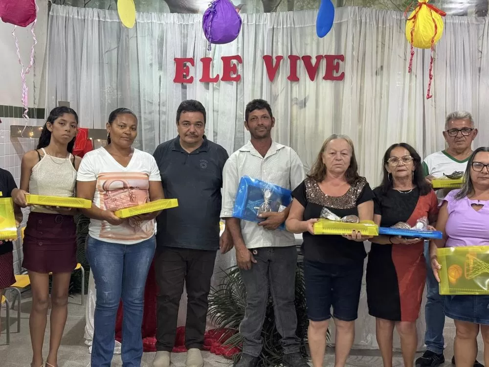 Prefeitura de Barra de Santa Rosa celebra páscoa com alunos da EJA