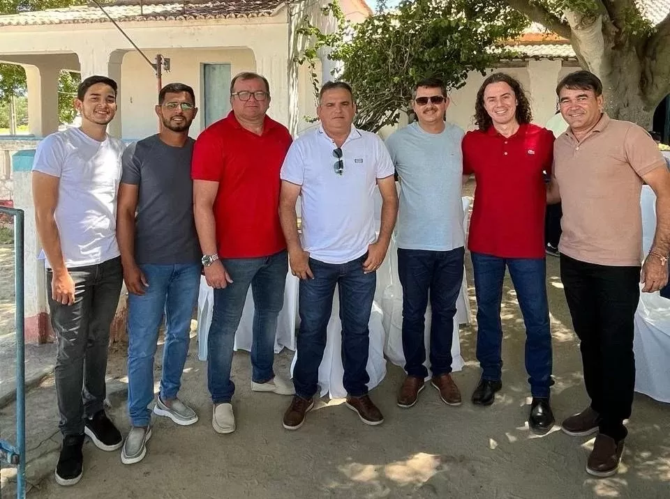 Prefeitos do Cariri reafirmam apoio à reeleição de Veneziano durante evento em Serra Branca